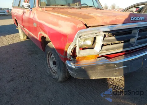 1990 Dodge D-Series D150S z USA, uszkodzony, nr VIN 1B7GE06Y3LS657431